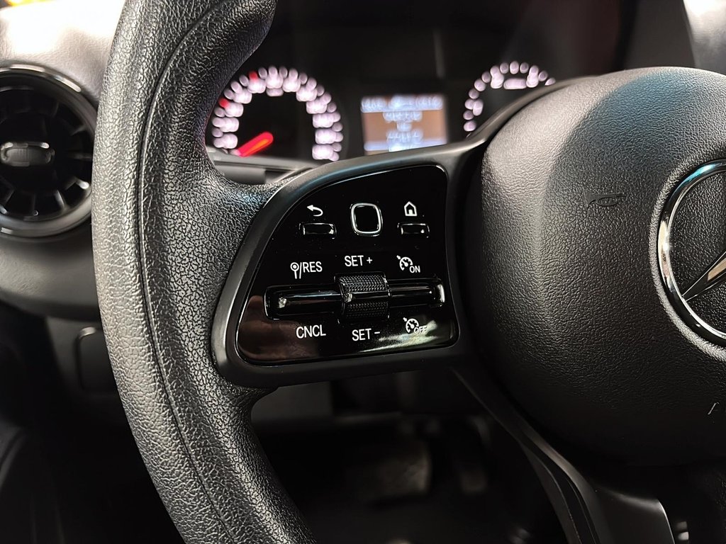 2020 Mercedes-Benz Sprinter Cargo Van in Quebec, Quebec - 19 - w1024h768px