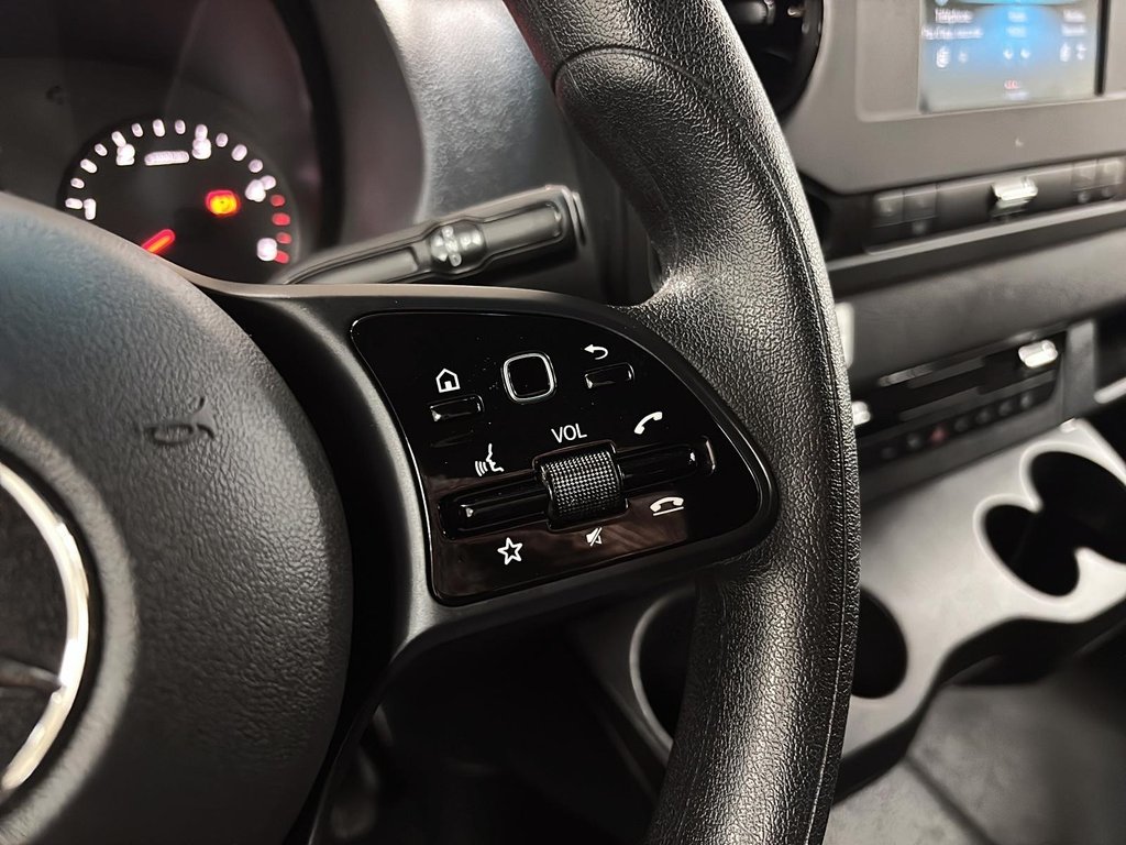 2020 Mercedes-Benz Sprinter Cargo Van in Quebec, Quebec - 20 - w1024h768px