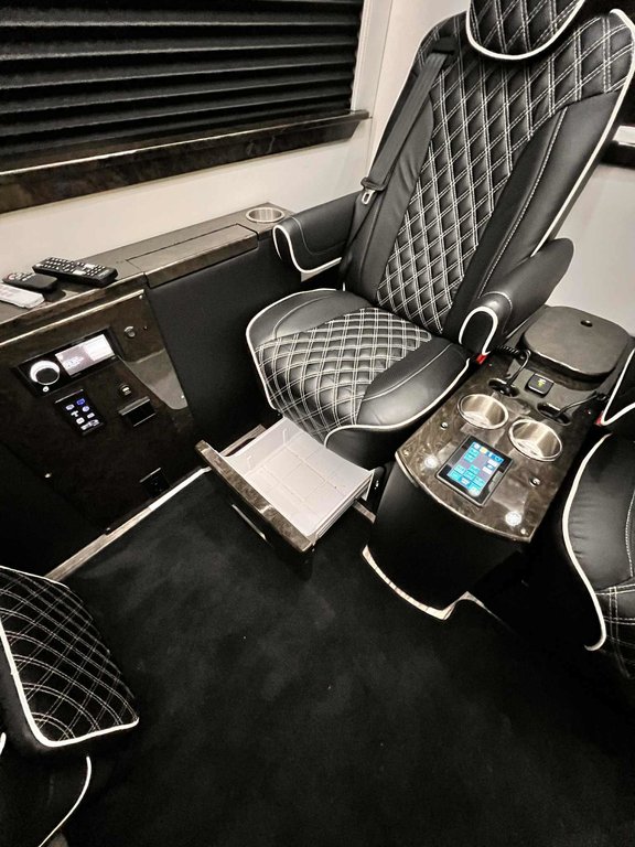 2021 Mercedes-Benz Sprinter Cargo Van in Quebec, Quebec - 7 - w1024h768px