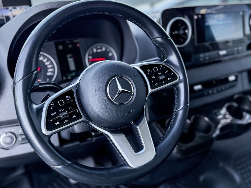 2021 Mercedes-Benz Sprinter 4x4 3500XD Cargo in Quebec, Quebec - 10 - w1024h768px
