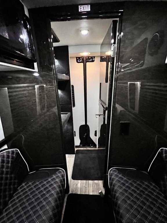 2021 Mercedes-Benz Sprinter Cargo Van in Quebec, Quebec - 8 - w1024h768px