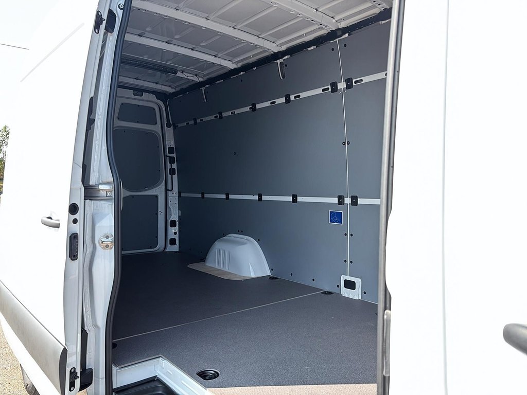 Mercedes-Benz Sprinter Cargo Van  2024 à Québec, Québec - 10 - w1024h768px