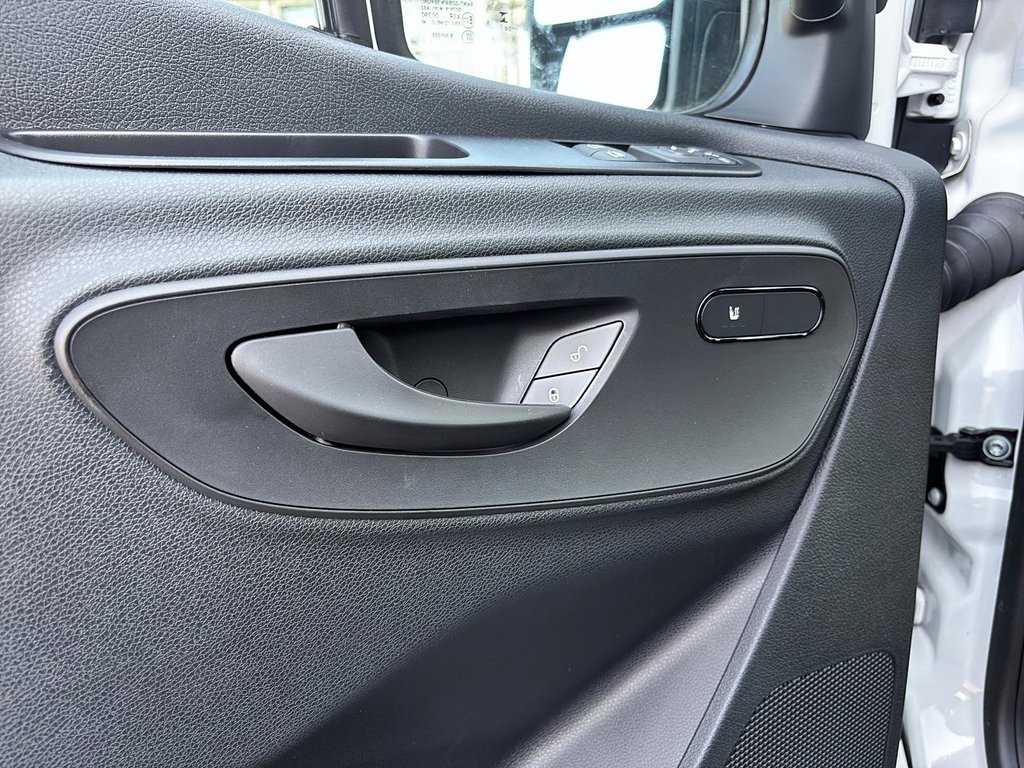 Mercedes-Benz Sprinter Cargo Van  2024 à Québec, Québec - 14 - w1024h768px