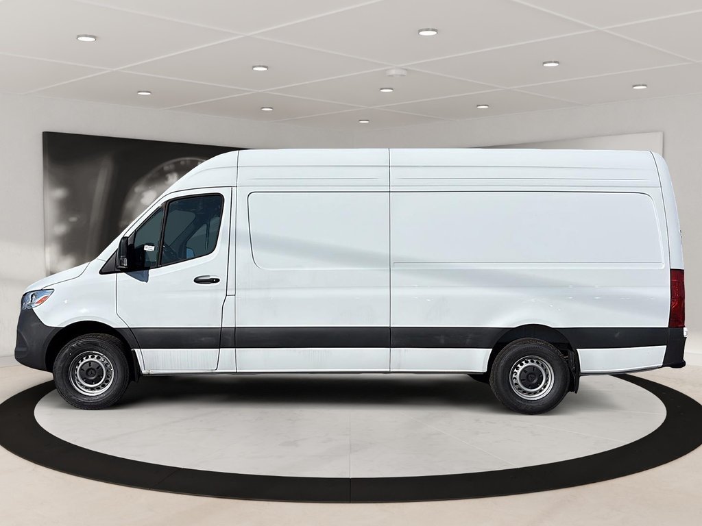 2024 Mercedes-Benz Sprinter Cargo Van in Quebec, Quebec - 3 - w1024h768px