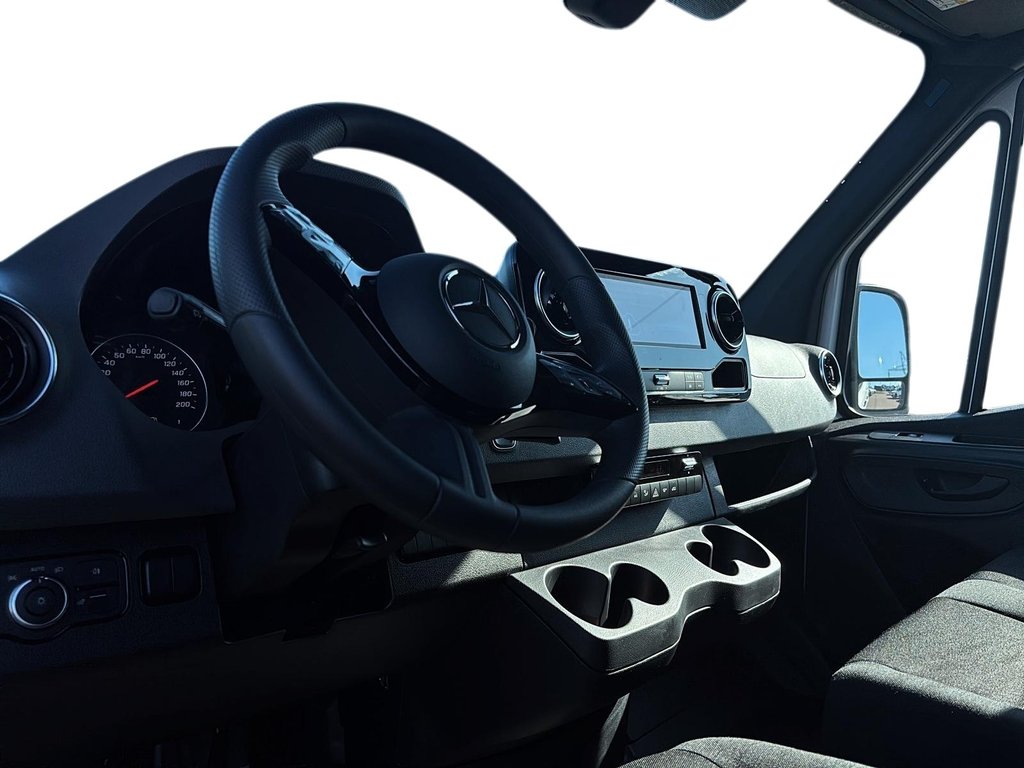 2024 Mercedes-Benz Sprinter Cargo Van in Quebec, Quebec - 13 - w1024h768px