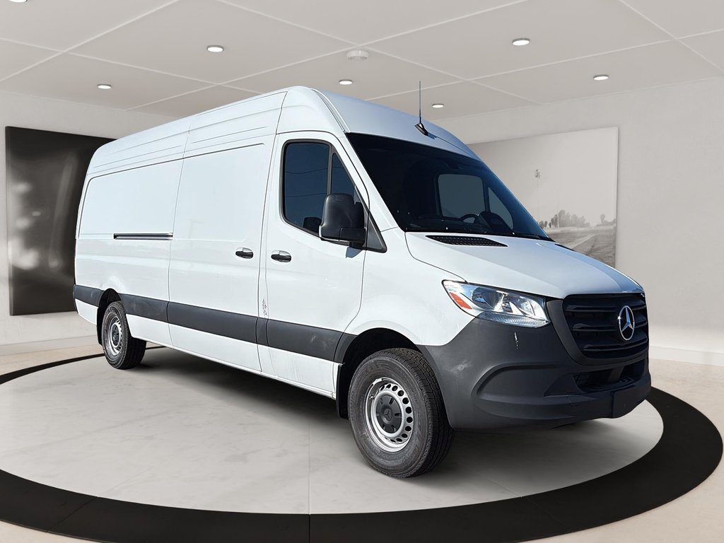 2024 Mercedes-Benz Sprinter Cargo Van in Quebec, Quebec - 4 - w1024h768px