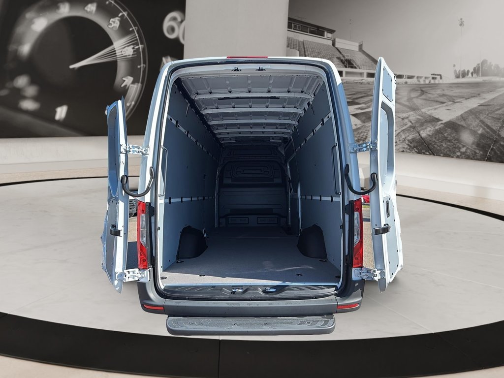 2024 Mercedes-Benz Sprinter Cargo Van in Quebec, Quebec - 8 - w1024h768px