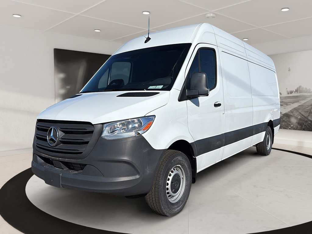 2024 Mercedes-Benz Sprinter Cargo Van in Quebec, Quebec - 1 - w1024h768px