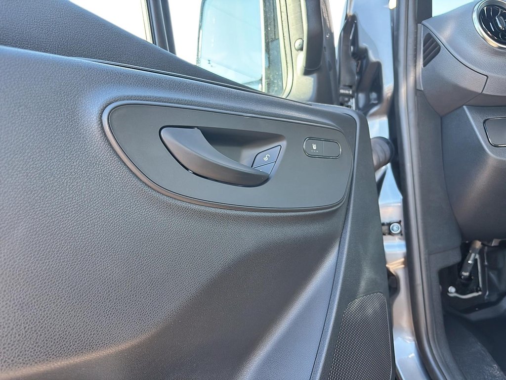 2025 Mercedes-Benz Sprinter Cargo Van in Quebec, Quebec - 11 - w1024h768px