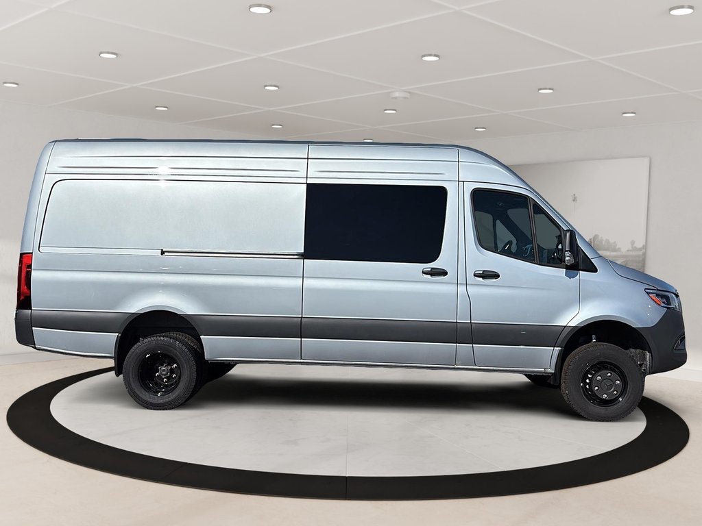 2025 Mercedes-Benz Sprinter Cargo Van in Quebec, Quebec - 4 - w1024h768px