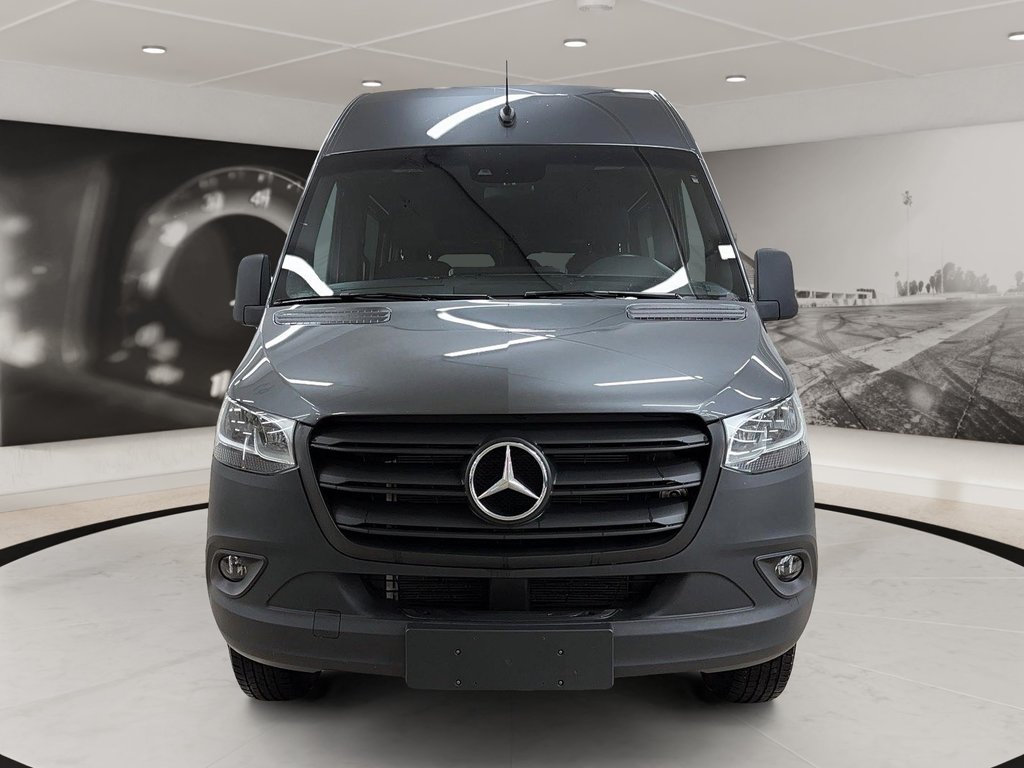 Mercedes-Benz Sprinter Crew Van  2023 à Québec, Québec - 2 - w1024h768px