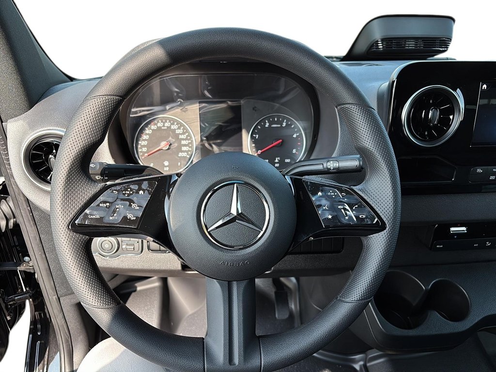 2025 Mercedes-Benz Sprinter Passenger Van in Quebec, Quebec - 12 - w1024h768px