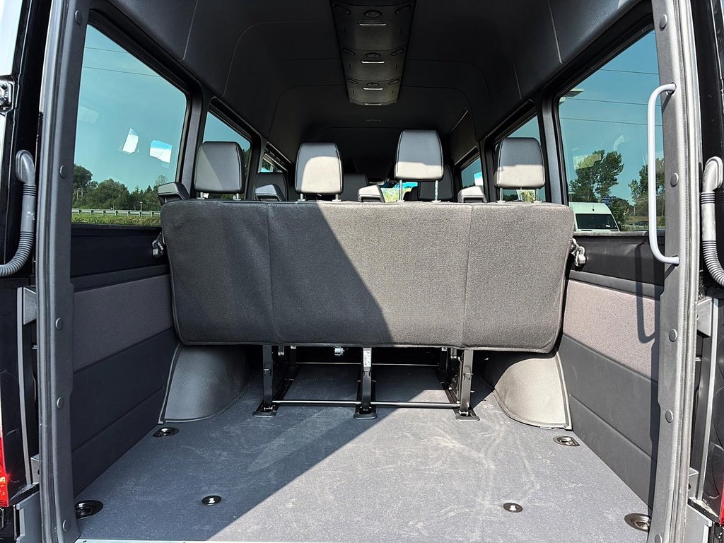 2025 Mercedes-Benz Sprinter Passenger Van in Quebec, Quebec - 15 - w1024h768px