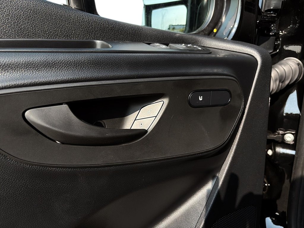 2025 Mercedes-Benz Sprinter Passenger Van in Quebec, Quebec - 10 - w1024h768px