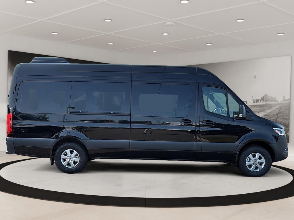 2025 Mercedes-Benz Sprinter Passenger Van in Quebec, Quebec - 4 - w1024h768px