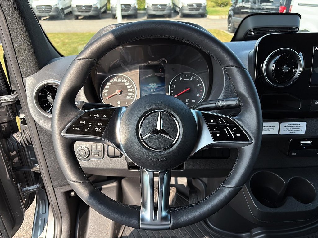 2025 Mercedes-Benz Sprinter Passenger Van in Quebec, Quebec - 11 - w1024h768px