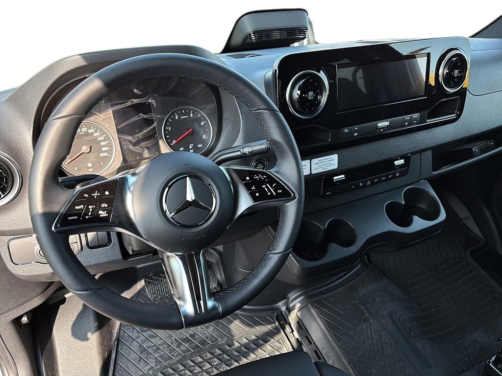 2025 Mercedes-Benz Sprinter Passenger Van in Quebec, Quebec - 9 - w1024h768px