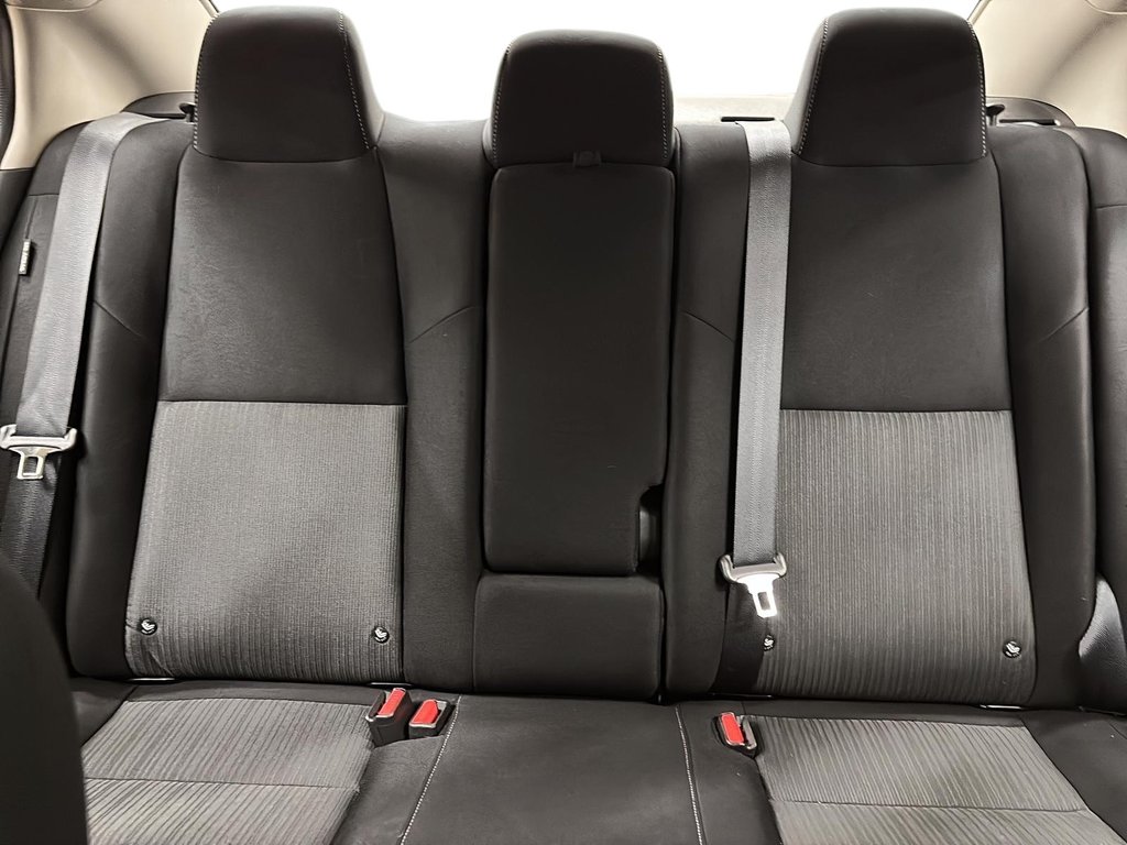 Nissan Sentra  2021 à Québec, Québec - 14 - w1024h768px