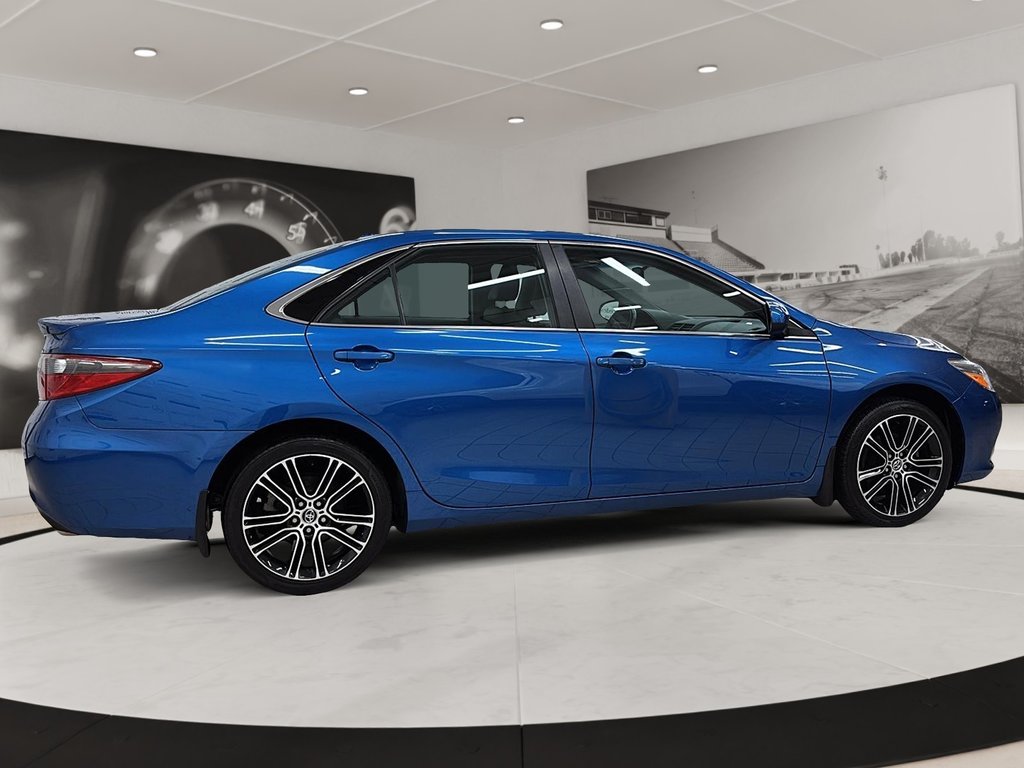 2016 Toyota Camry in Quebec, Quebec - 4 - w1024h768px