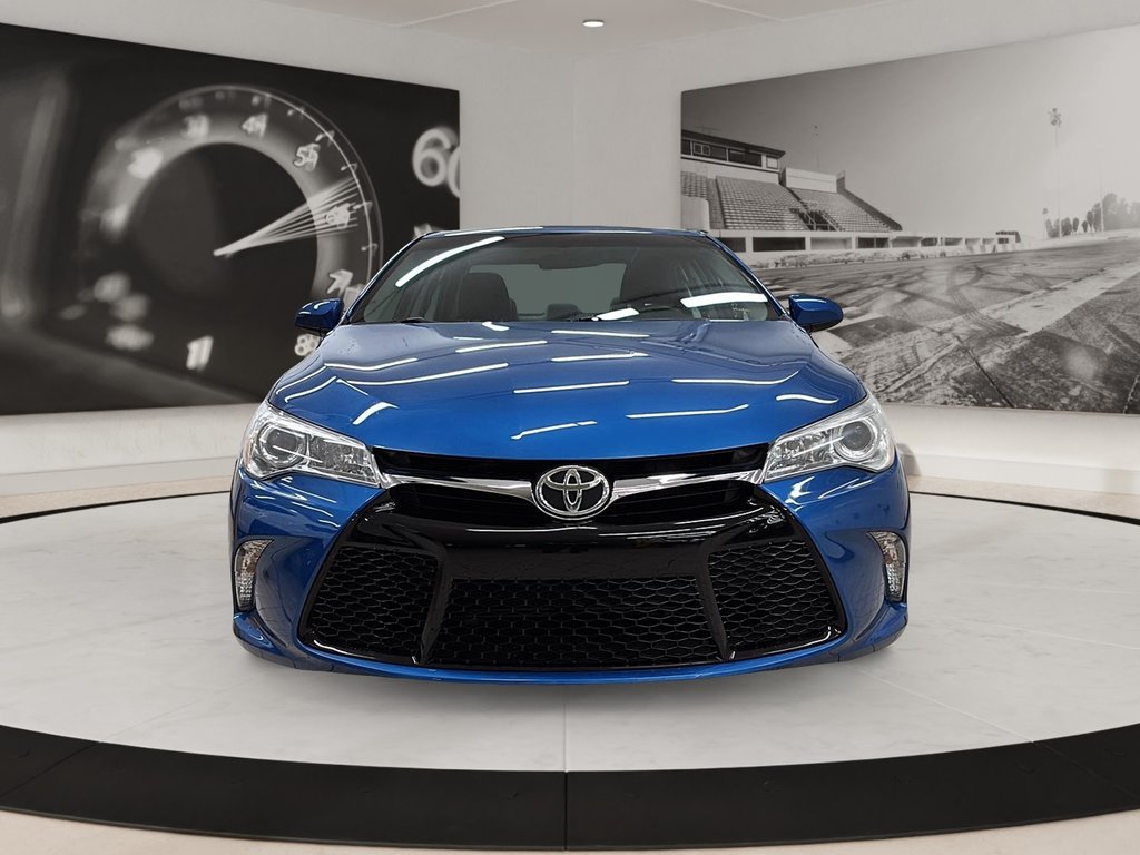 2016 Toyota Camry in Quebec, Quebec - 2 - w1024h768px