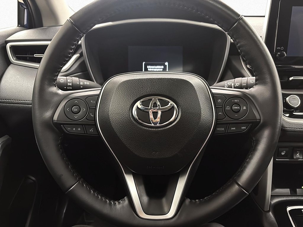 2024 Toyota COROLLA CROSS in Quebec, Quebec - 10 - w1024h768px