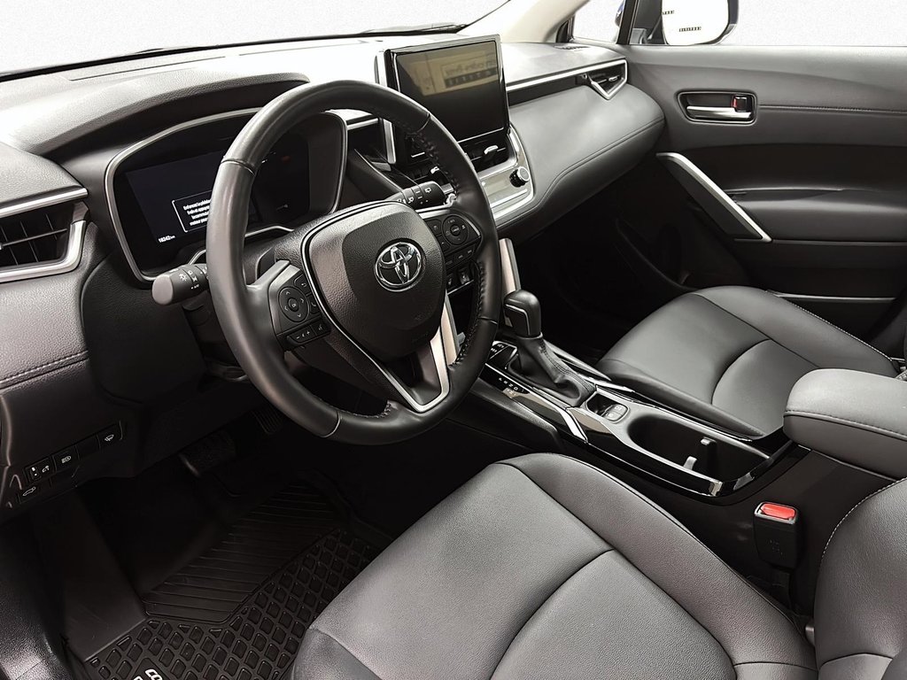 2024 Toyota COROLLA CROSS in Quebec, Quebec - 9 - w1024h768px