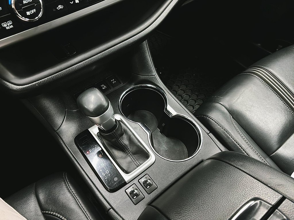 2017 Toyota Highlander in Quebec, Quebec - 16 - w1024h768px