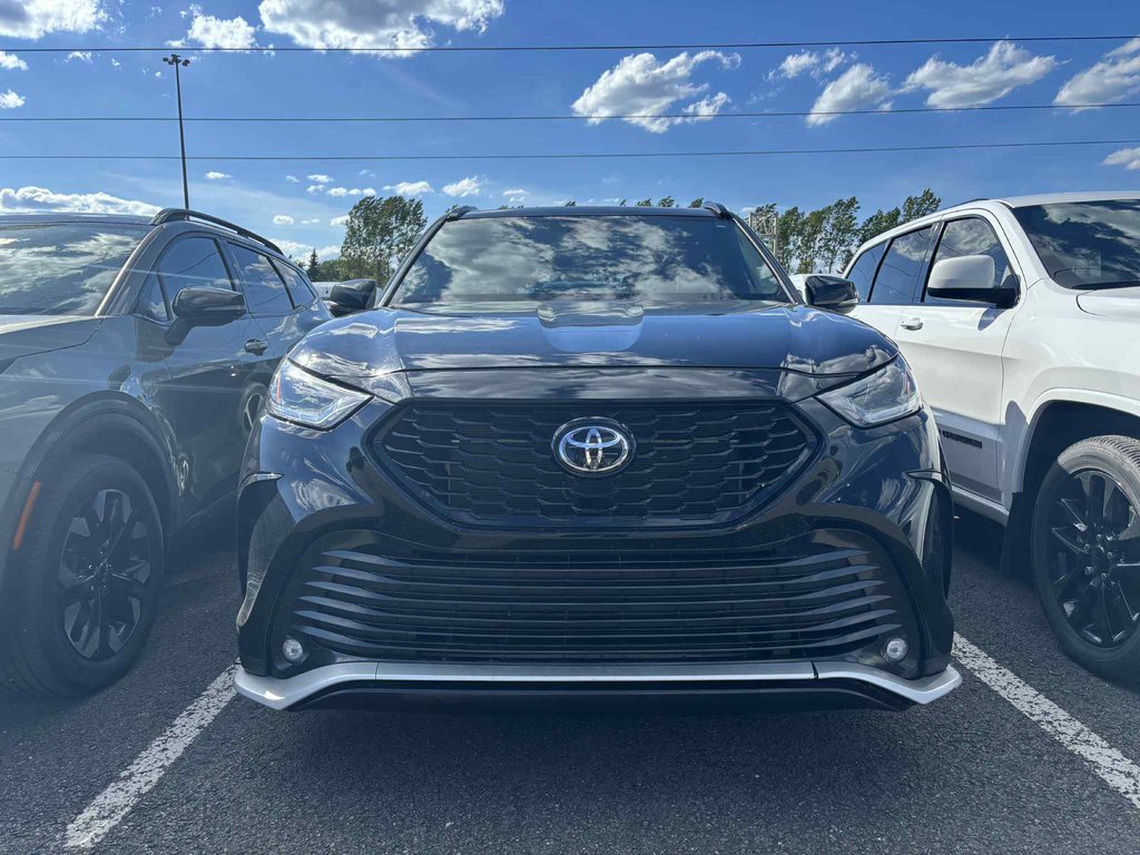 Toyota Highlander  2022 à Québec, Québec - 2 - w1024h768px