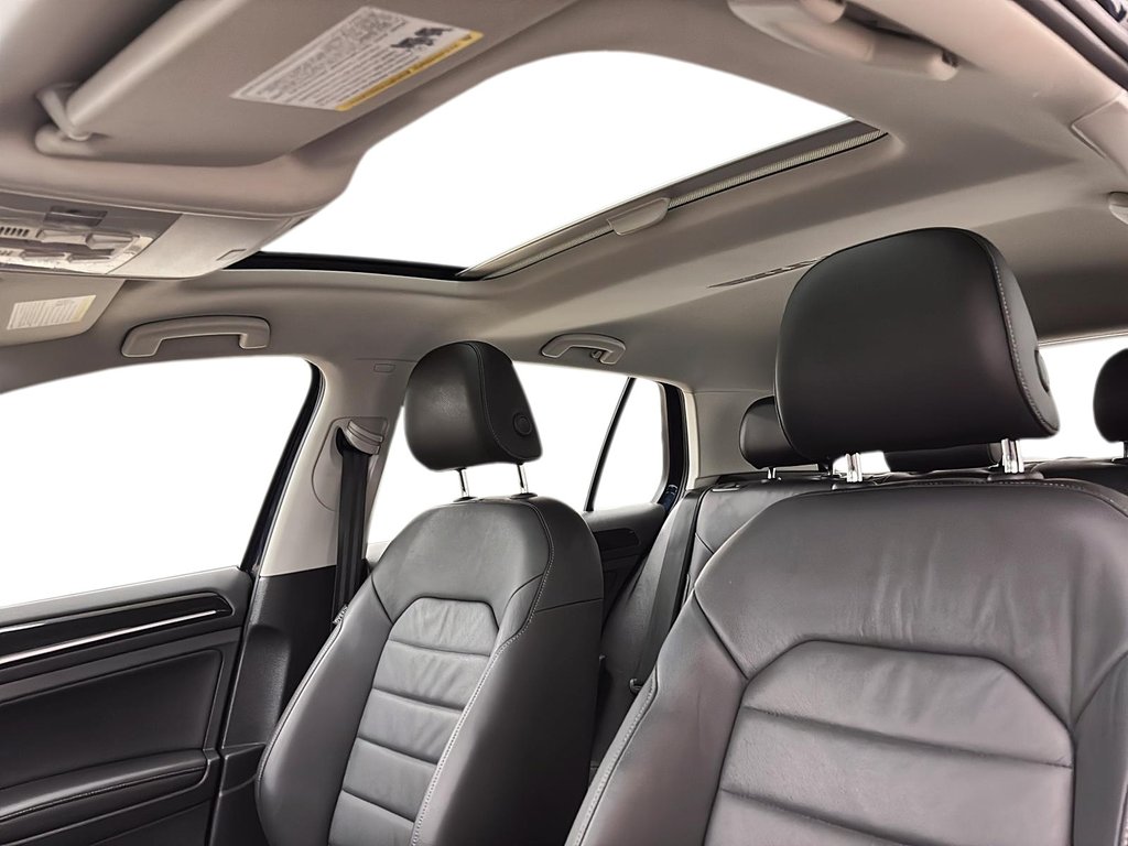 Volkswagen Golf  2018 à Québec, Québec - 11 - w1024h768px