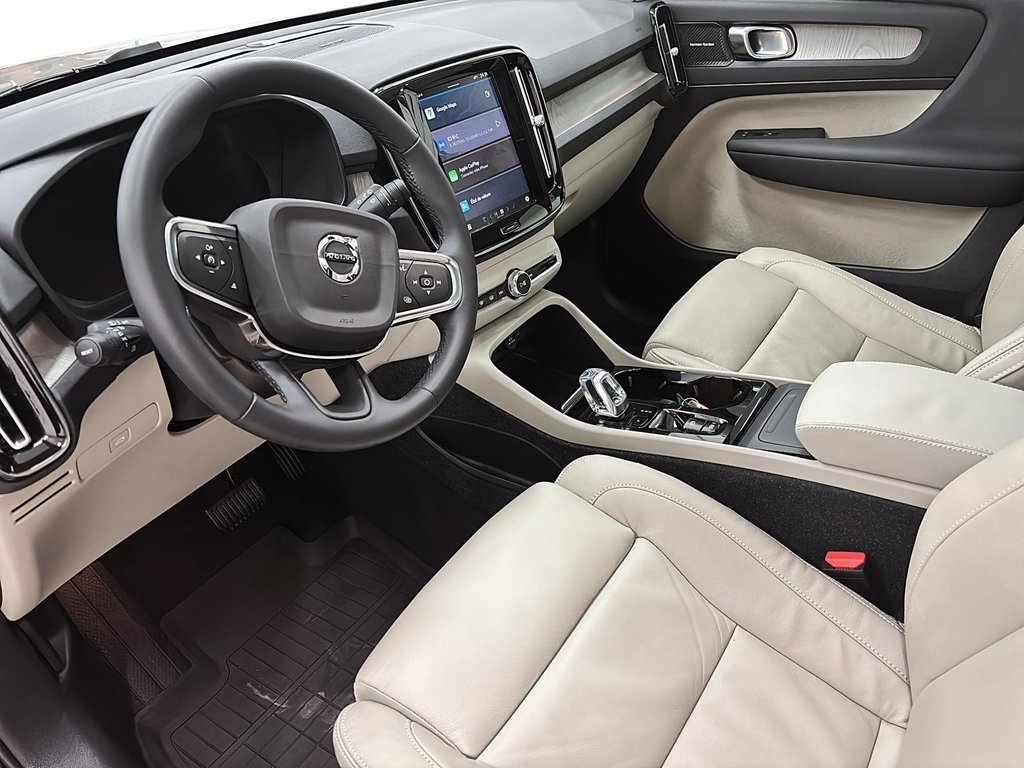Volvo XC40  2023 à Québec, Québec - 10 - w1024h768px