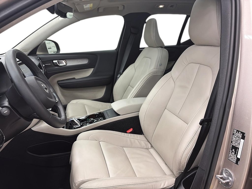 Volvo XC40  2023 à Québec, Québec - 9 - w1024h768px