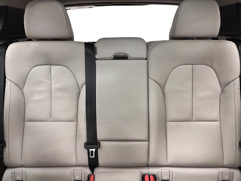 Volvo XC40  2023 à Québec, Québec - 18 - w1024h768px