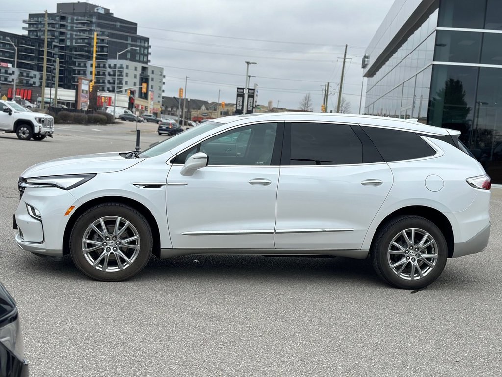 2024 Buick Enclave in Pickering, Ontario - 3 - w1024h768px