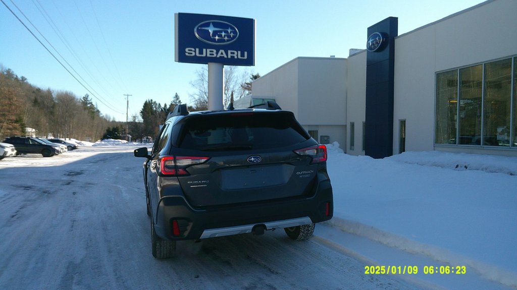 2022 Subaru Outback Limited in Minden, Ontario - 2 - w1024h768px