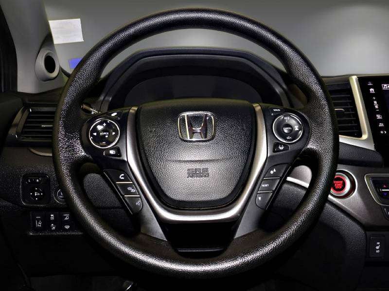 2017 Honda Ridgeline in Antigonish, Nova Scotia - 33 - w1024h768px