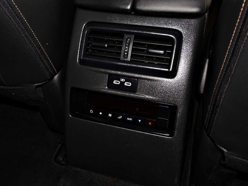 2025 Mazda CX-70 MHEV in Antigonish, Nova Scotia - 37 - w1024h768px