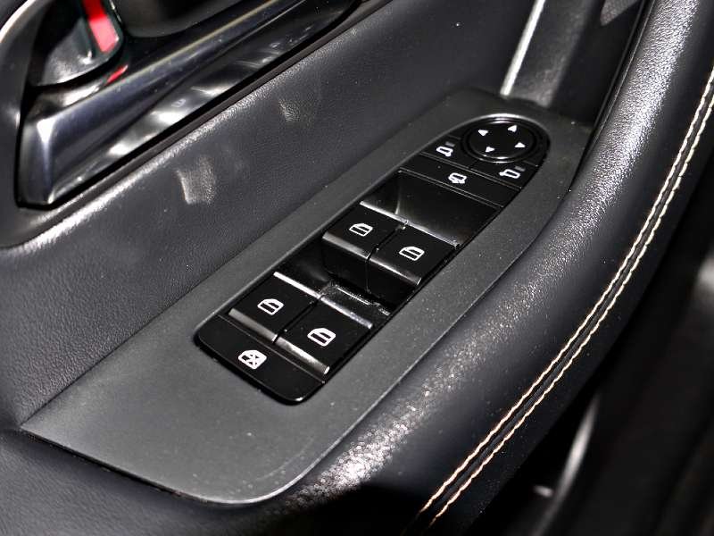2025 Mazda CX-70 PHEV in Antigonish, Nova Scotia - 23 - w1024h768px