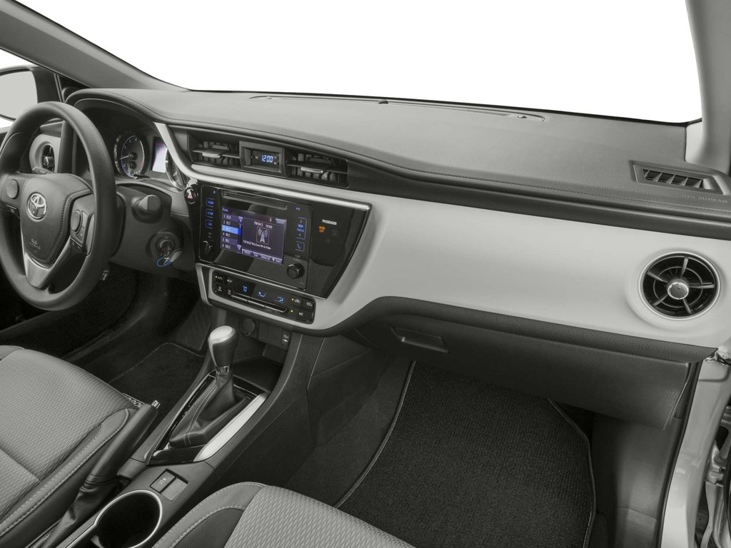 2018 Toyota Corolla LE in Saint John, New Brunswick - 11 - w1024h768px