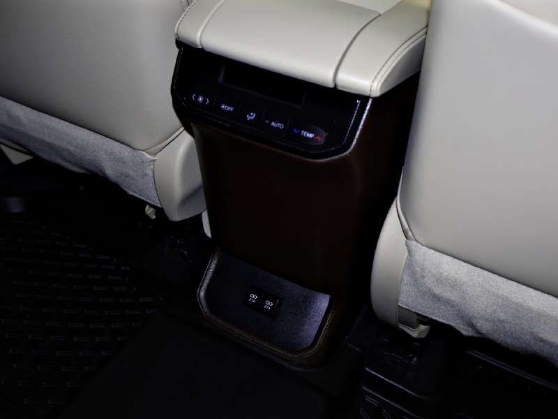 2021 Toyota Highlander in Antigonish, Nova Scotia - 38 - w1024h768px