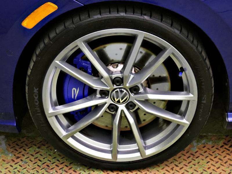 2024 Volkswagen Golf R in Antigonish, Nova Scotia - 10 - w1024h768px
