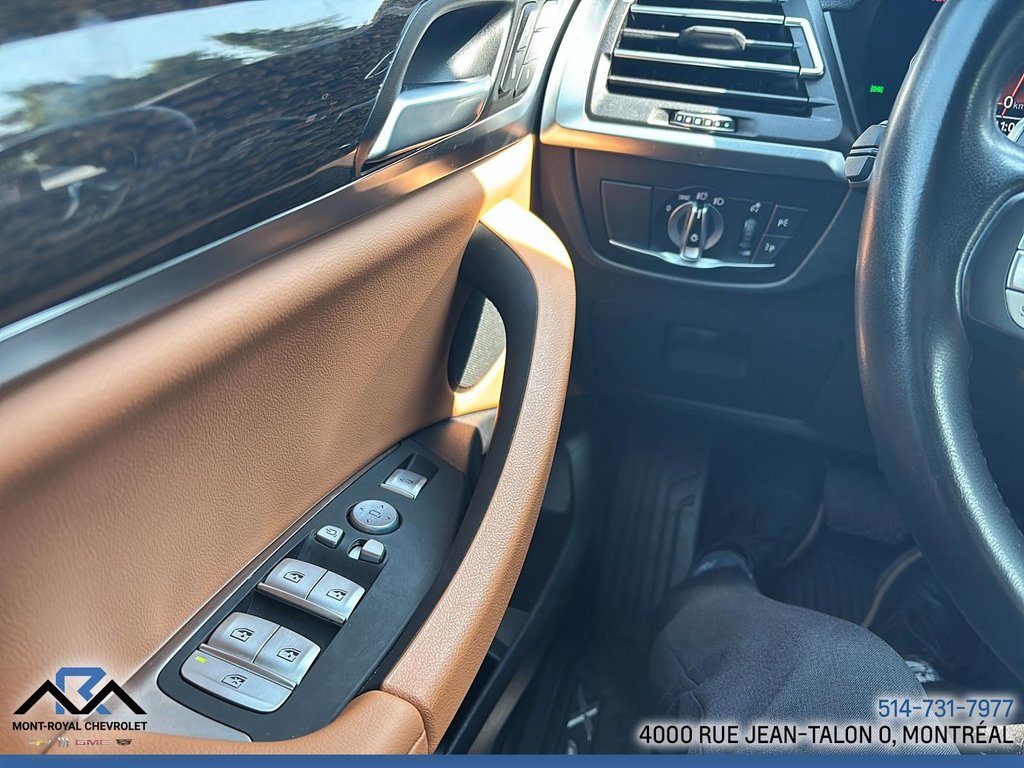 2022 BMW X4 in Montreal, Quebec - 19 - w1024h768px