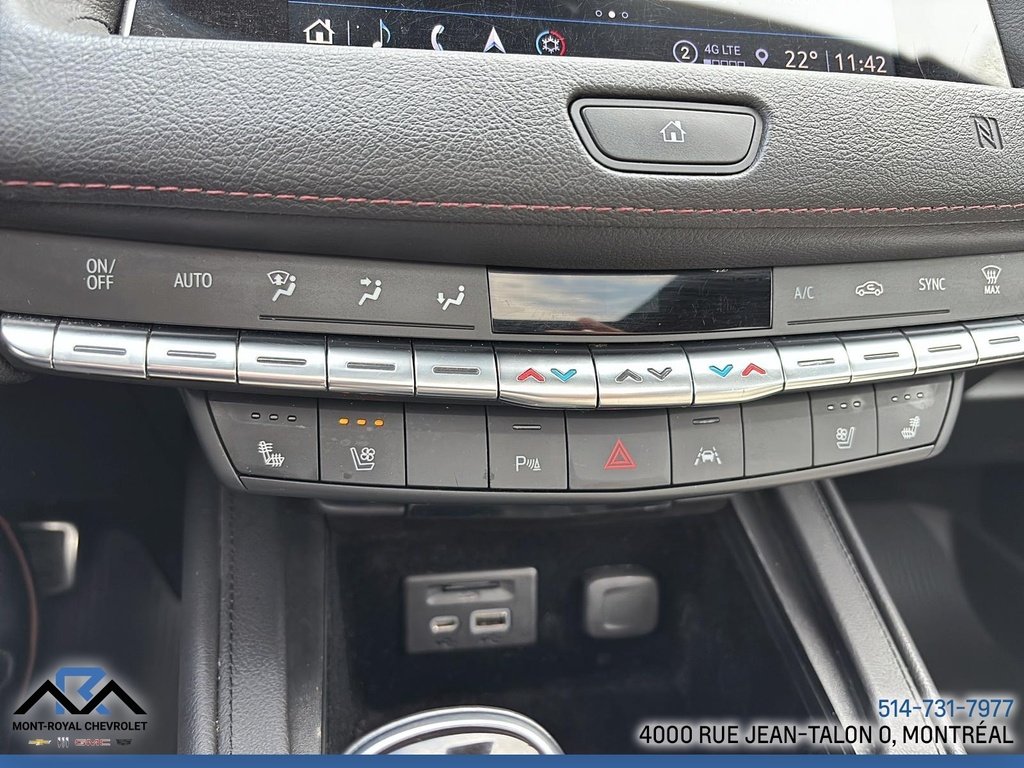2021 Cadillac XT4 in Montreal, Quebec - 13 - w1024h768px