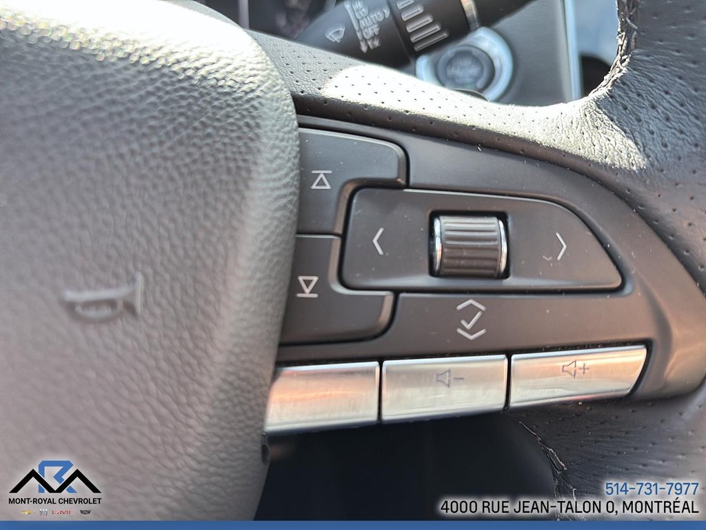 2023 Cadillac XT4 AWD Sport in Montreal, Quebec - 32 - w1024h768px