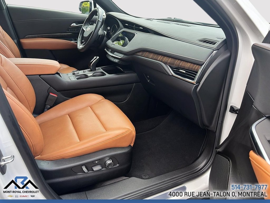 2023 Cadillac XT4 AWD Sport in Montreal, Quebec - 11 - w1024h768px