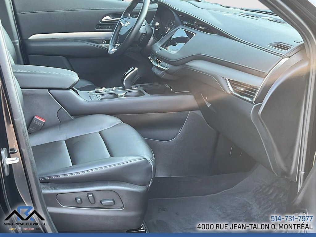 Cadillac XT4 AWD Premium Luxury 2023 à Montréal, Québec - 11 - w1024h768px