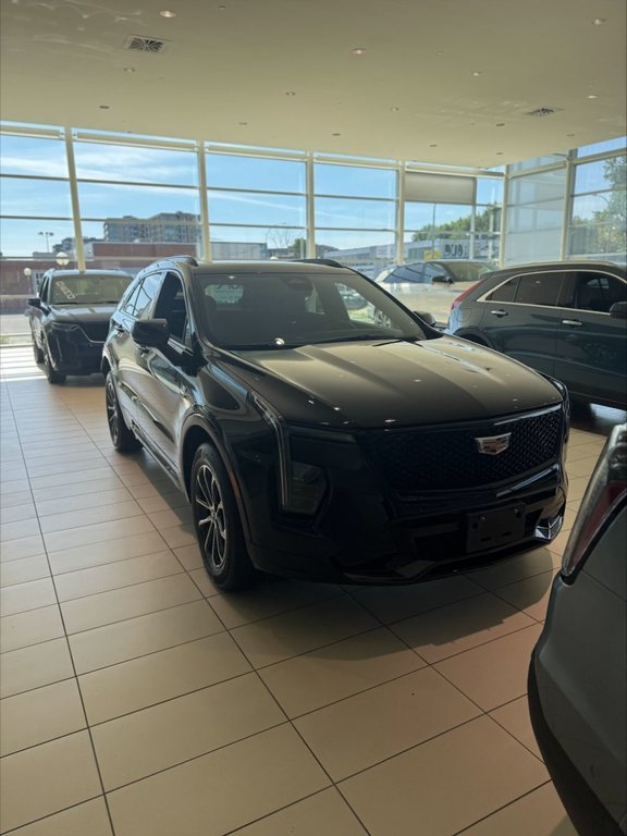 Cadillac XT4  2024 à Montréal, Québec - 4 - w1024h768px
