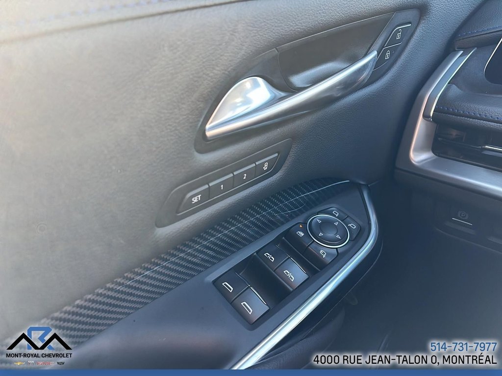 2024 Cadillac XT4 AWD Sport in Montreal, Quebec - 28 - w1024h768px