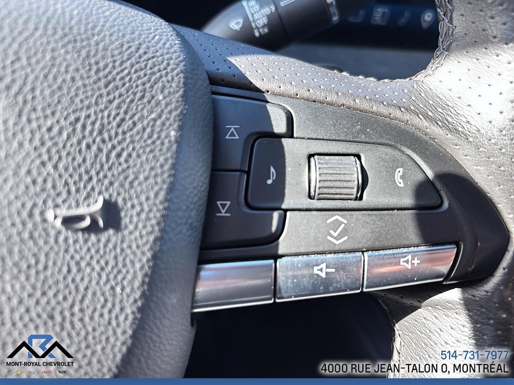 2024 Cadillac XT4 AWD Sport in Montreal, Quebec - 31 - w1024h768px