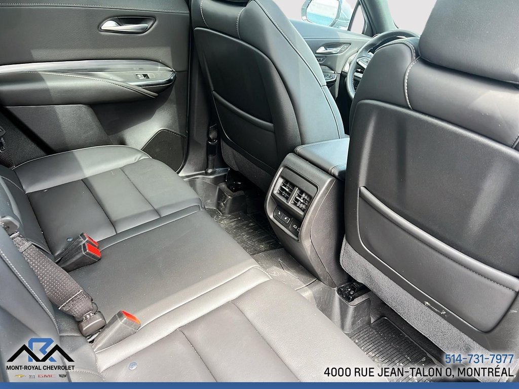 2025 Cadillac XT4 AWD Premium Luxury in Montreal, Quebec - 15 - w1024h768px