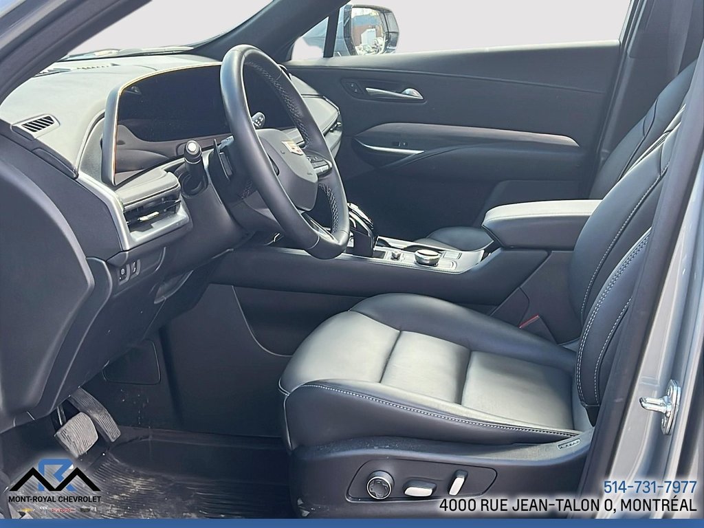 2025 Cadillac XT4 AWD Premium Luxury in Montreal, Quebec - 12 - w1024h768px